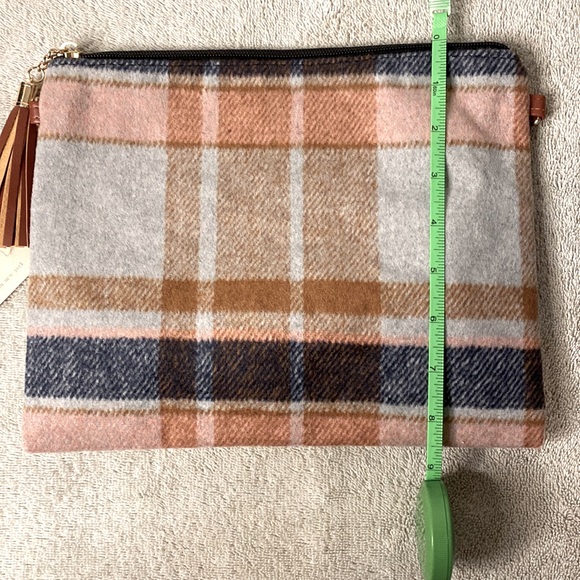 NWT Plaid Crossbody Purse/Wristlet - Picture 6 of 6